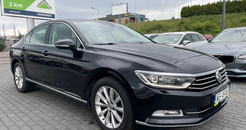 Volkswagen Passat cena 64900 przebieg: 205000, rok produkcji 2019 z Hajnówka małe 254